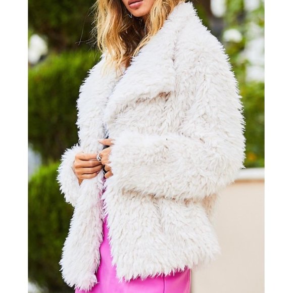 1 LEFT!! FAUX YOU IVORY FUR JACKET - Picture 8 of 10